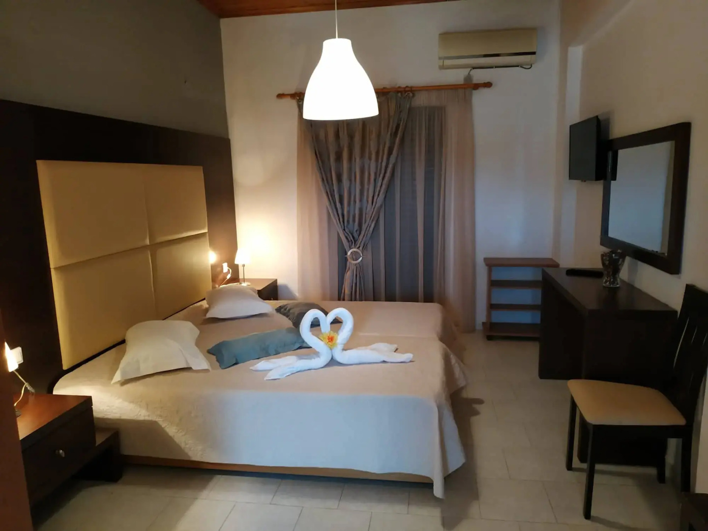 Eleni's Garden & Castello Suites