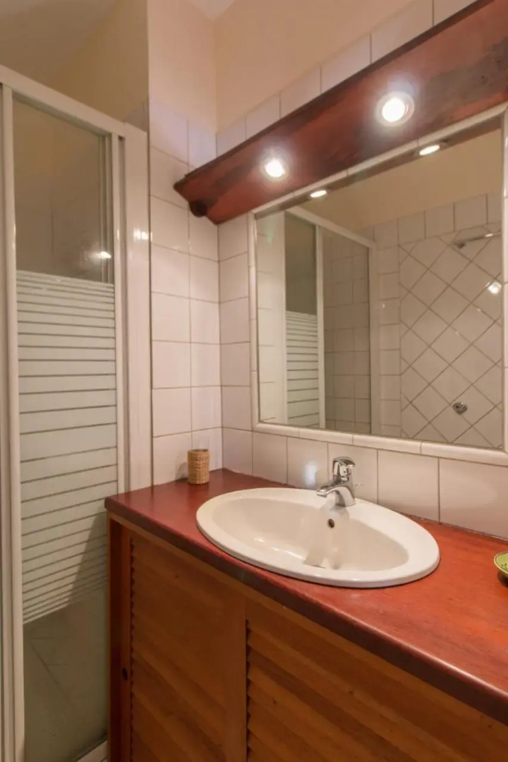 T2 les pieds dans l'eau, vue mer caraibes