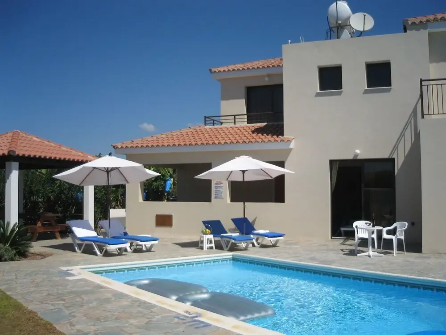 Five Waves Holiday Villas