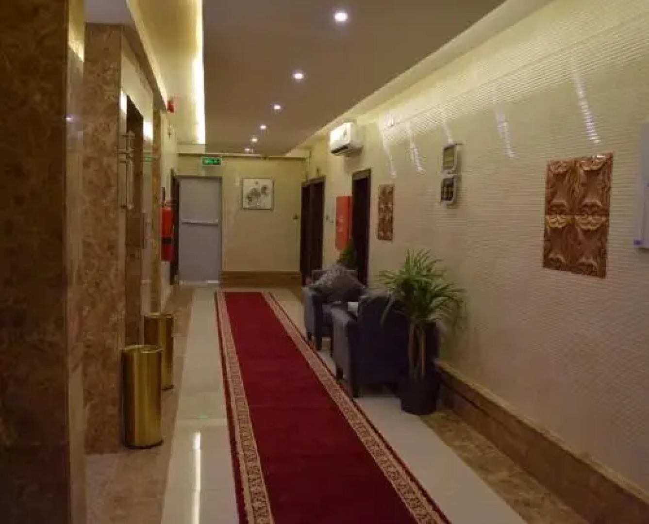 Al Shiraz Suites
