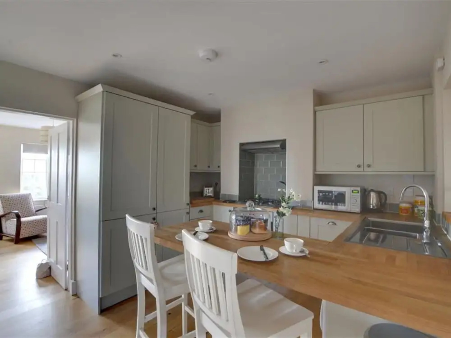 Gorgeous Holiday Home Overlooking the Spacious County of Weald of Kent