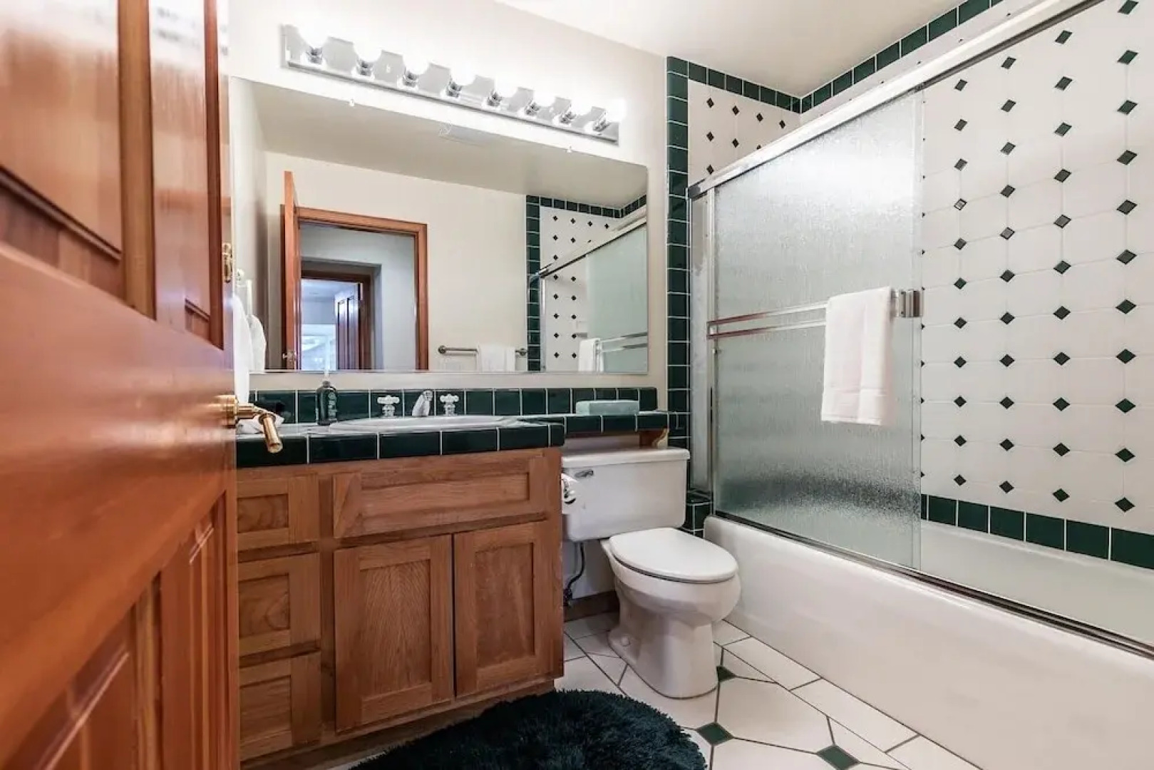 Silver Rock Lodge 5 Bedroom Home