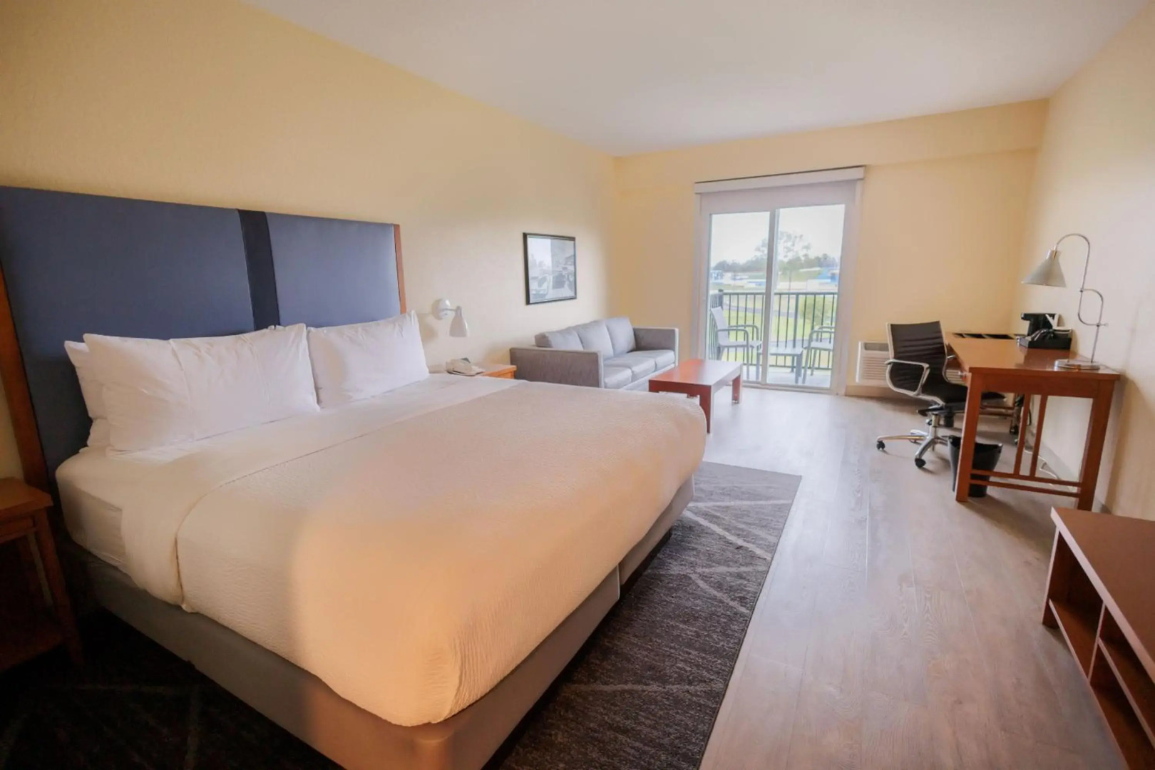 SEVEN Sebring Raceway Hotel