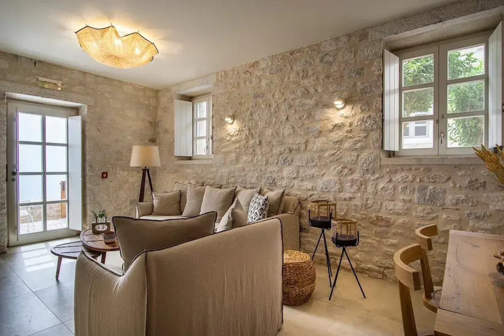 Bassa Maina Villas & Suites