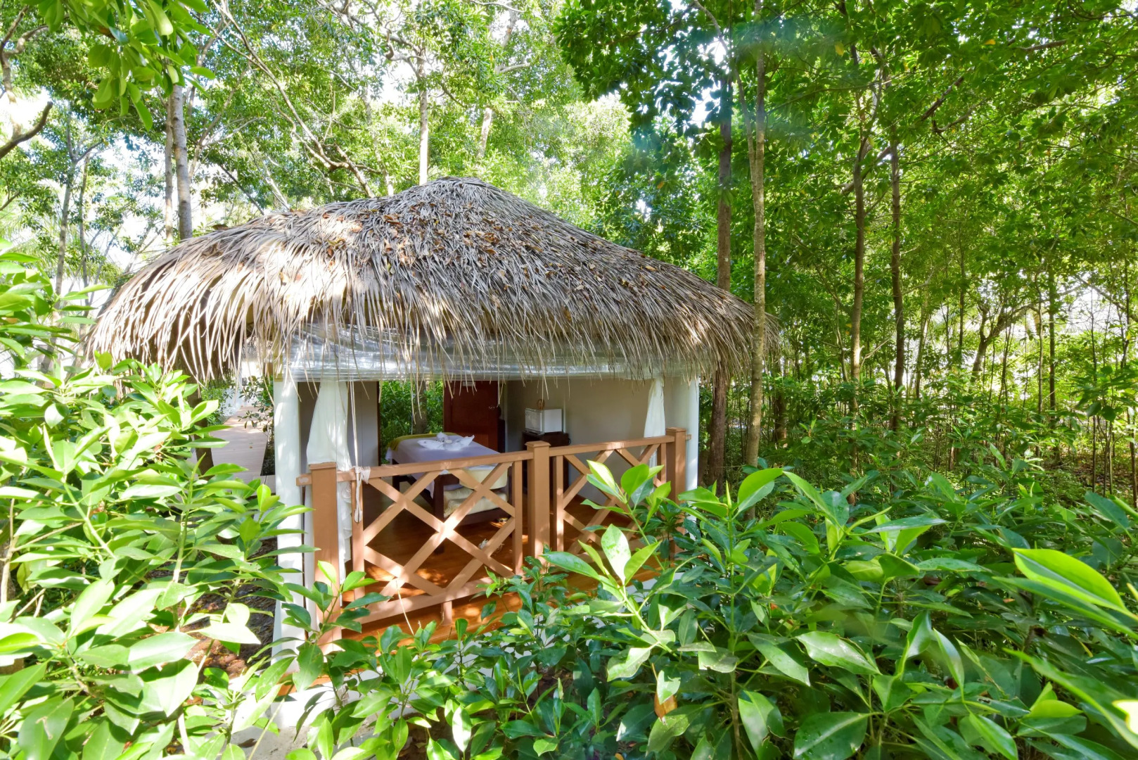 Dreamland Unique Sea and Lake Resort Spa