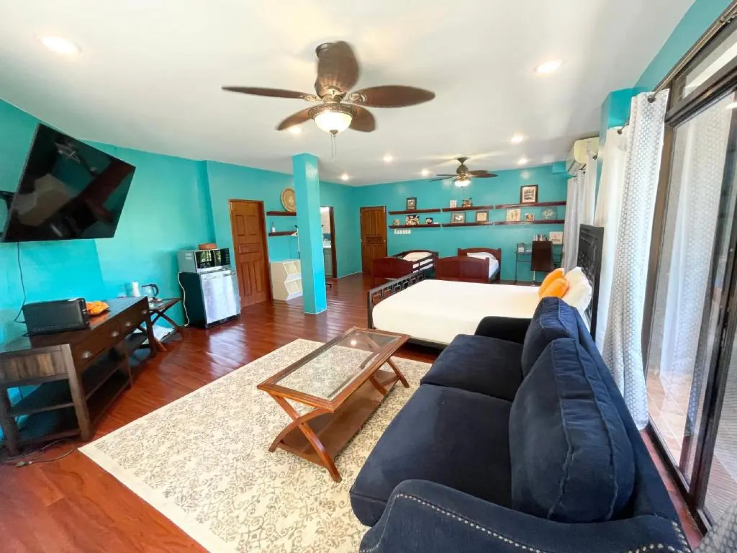 Ngermid Oasis - Spacious 1BD Unit w/ Scenic Views & Desirable Amenities