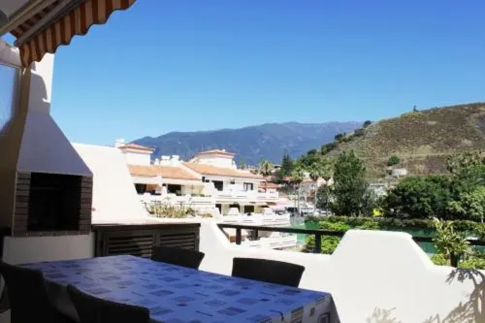 Prime Homes-Bright Attic 2bd Apartment