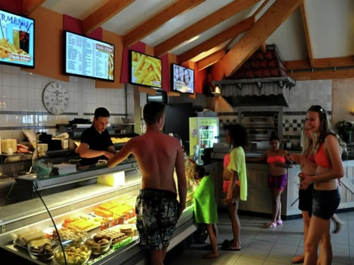 Comfortable Chalet With Dishwasher, Near Maastricht