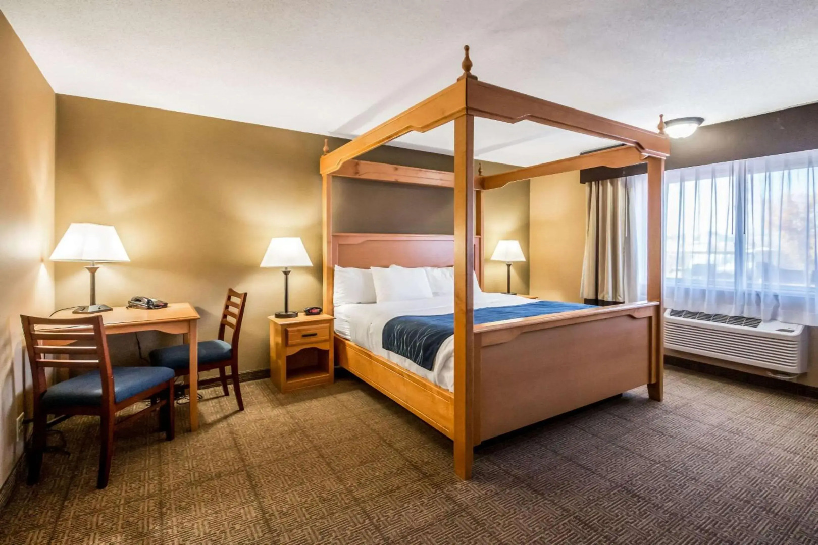 Roomers Baden-Baden, Autograph Collection