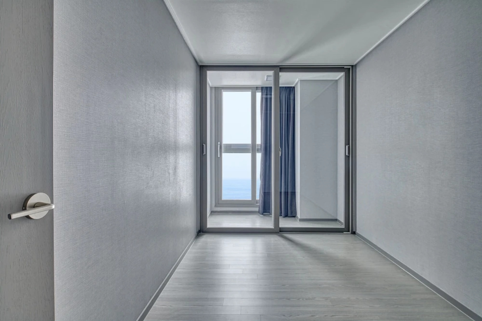 Gangneung Chonpines Ocean Suites Hotel