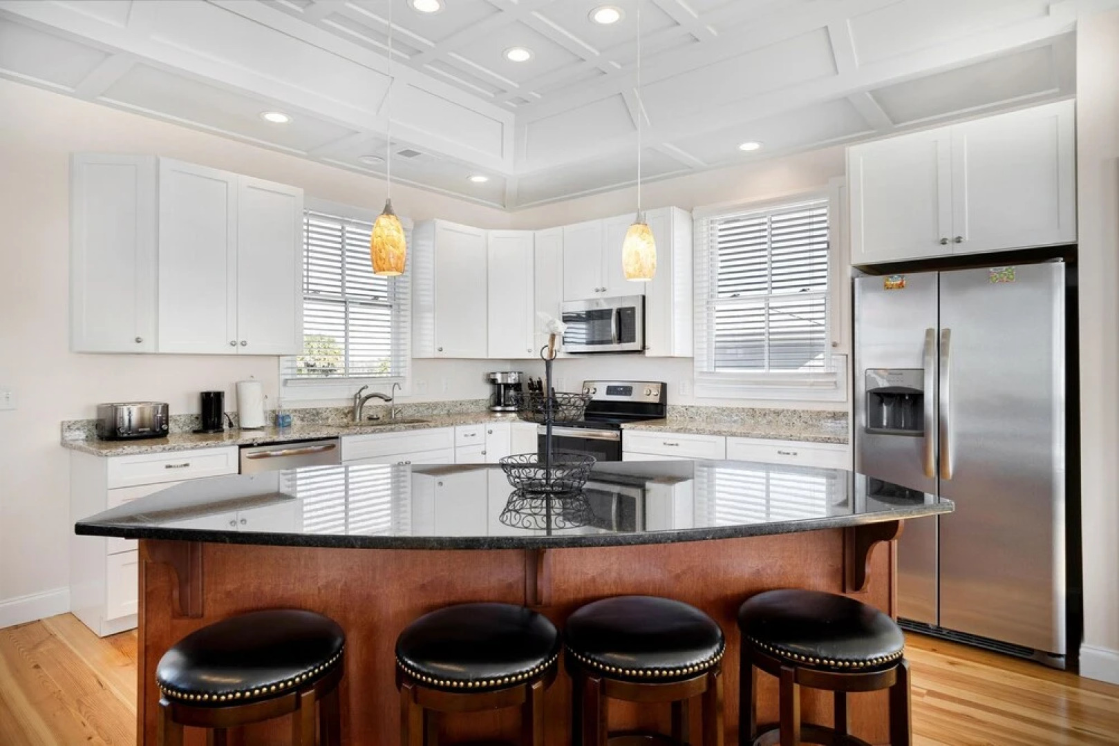 Endless Summer 5 Bedroom Home by Redawning