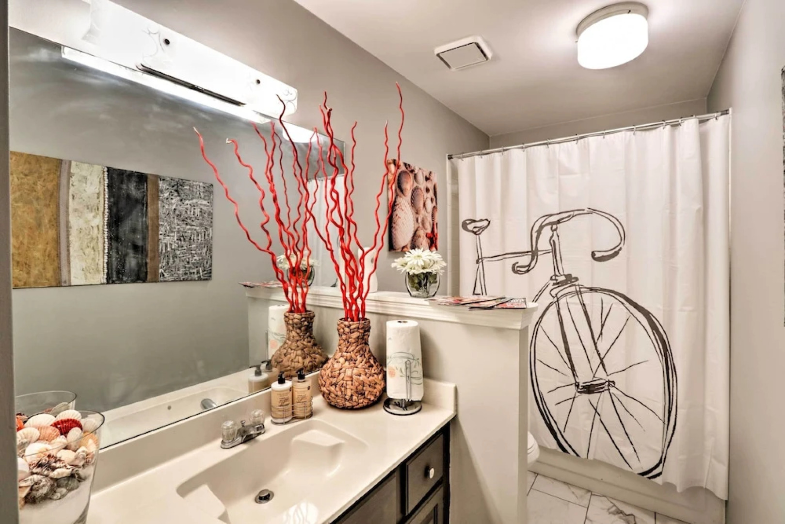 Quiet Memphis Home on 20 Acres: 10 Mi to Downtown!