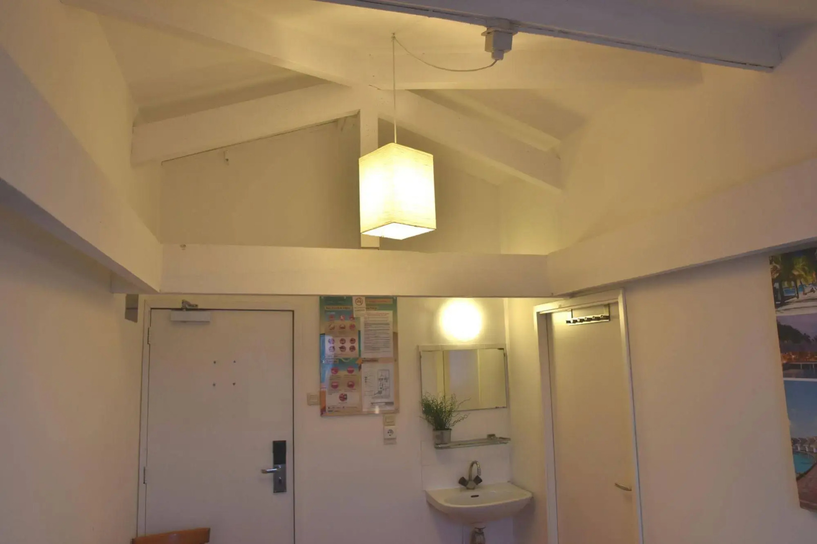 Jorplace Beach Hostel