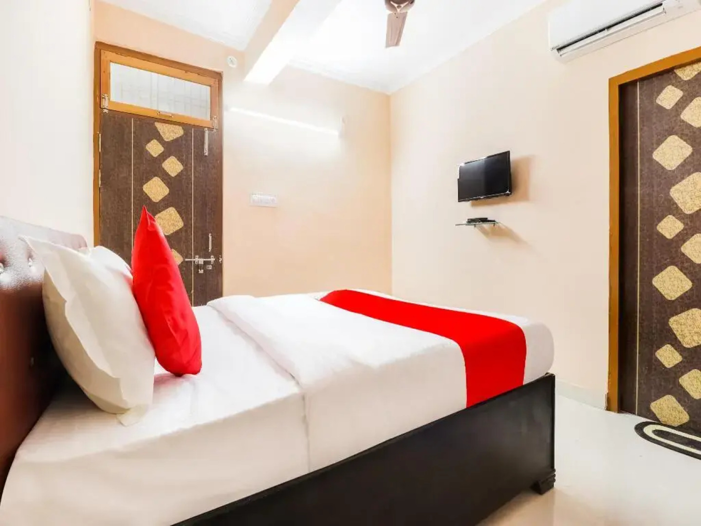 Seera Enclave by OYO Rooms