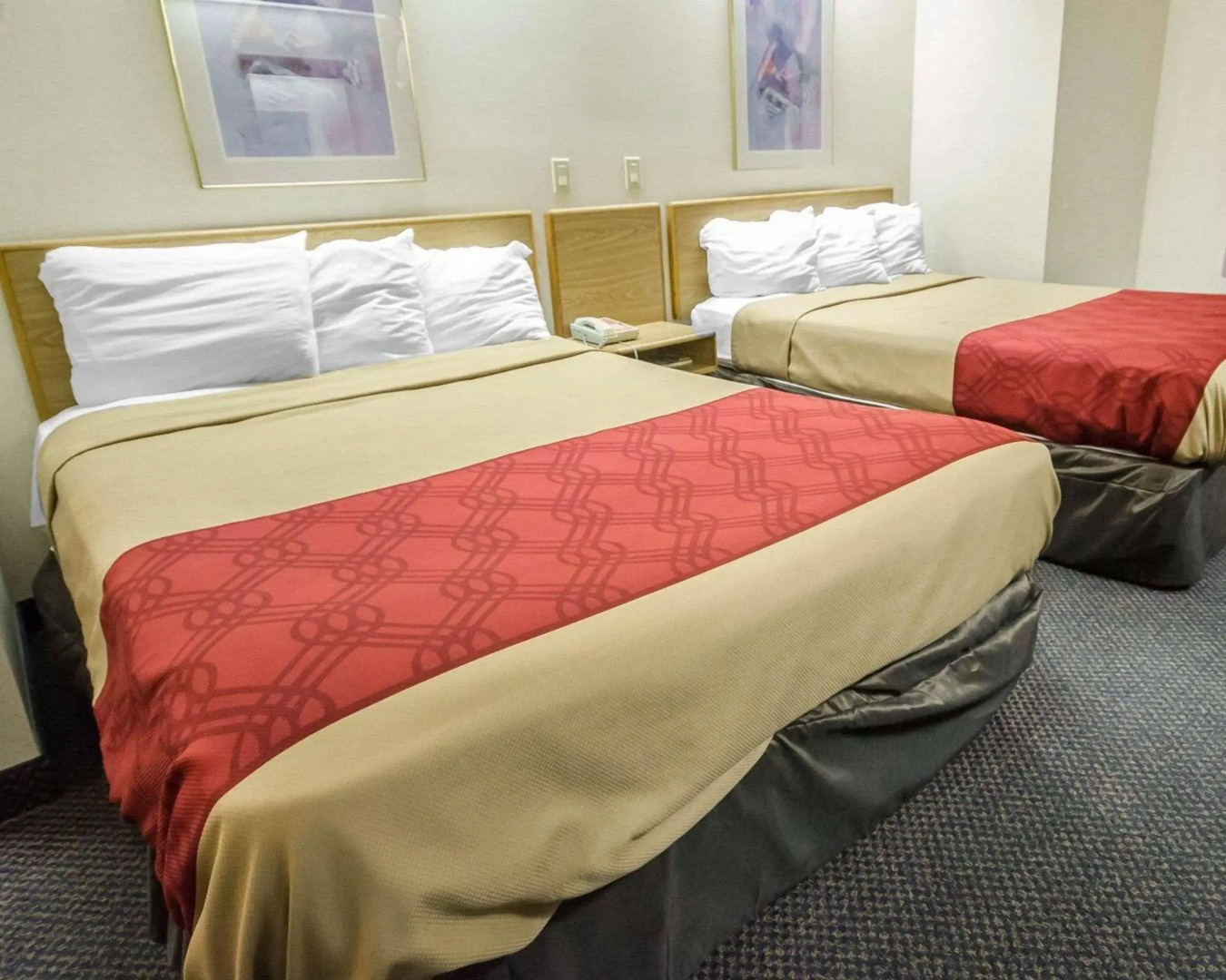 Econo Lodge London North