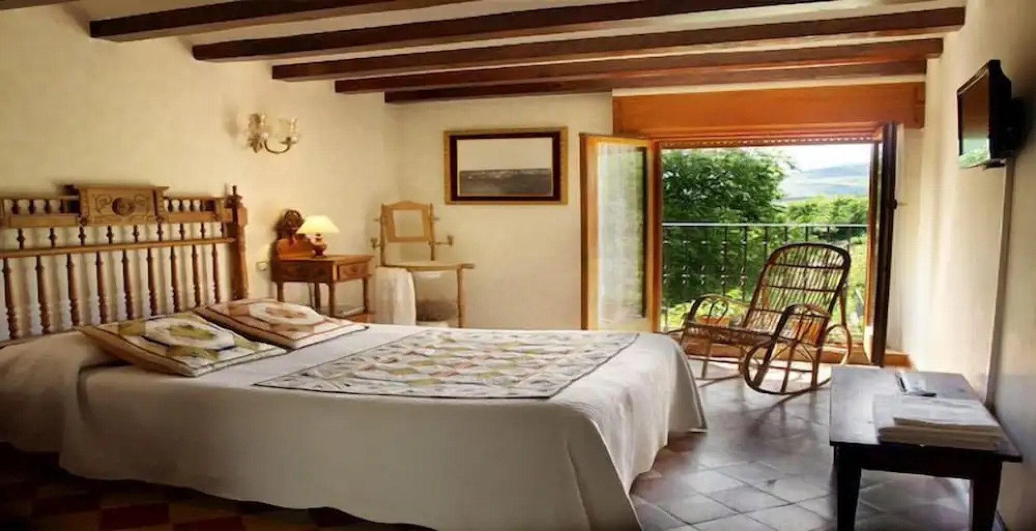 El Patio de la Morera II