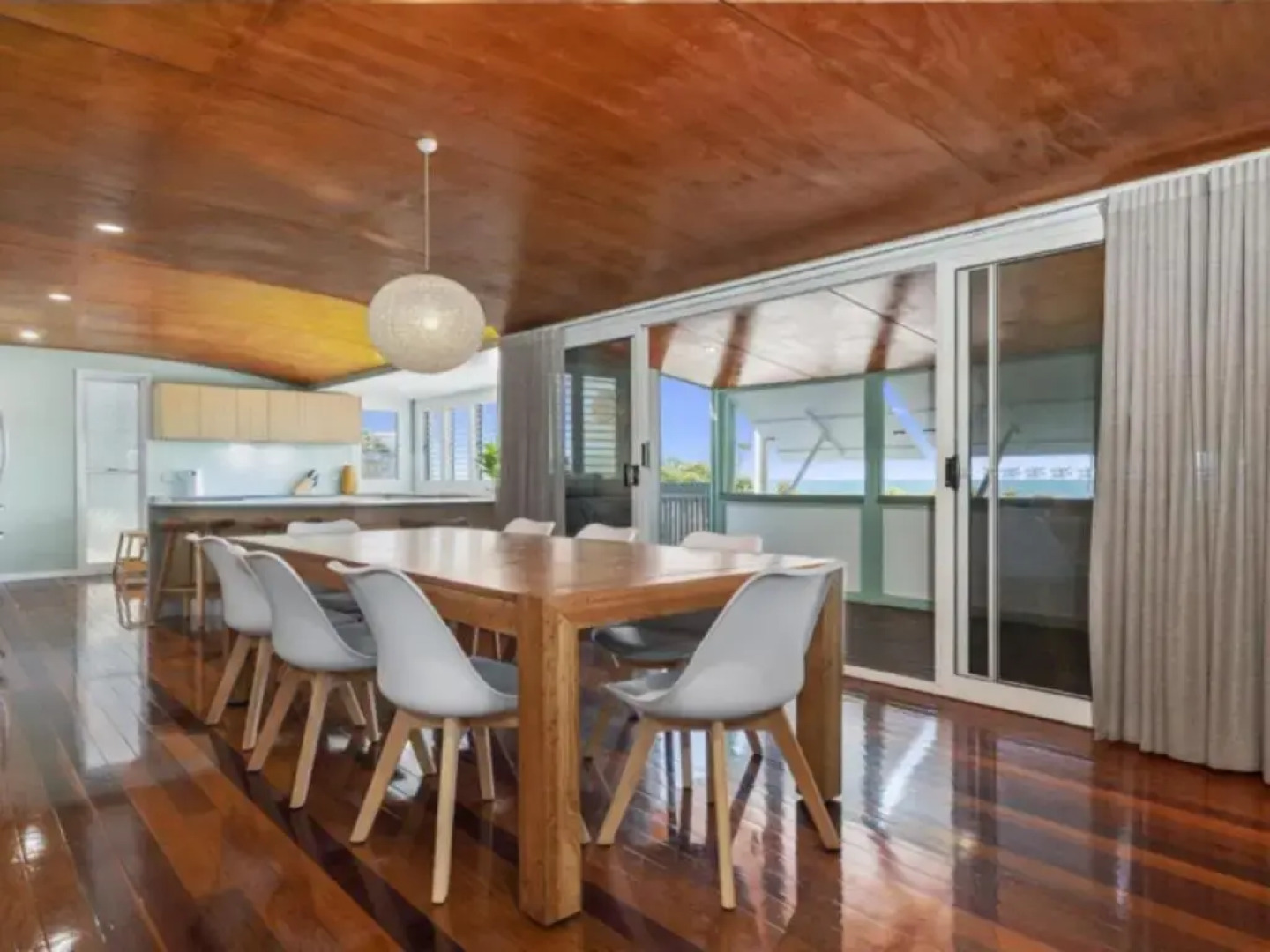 Woorim Beach House with Water Views