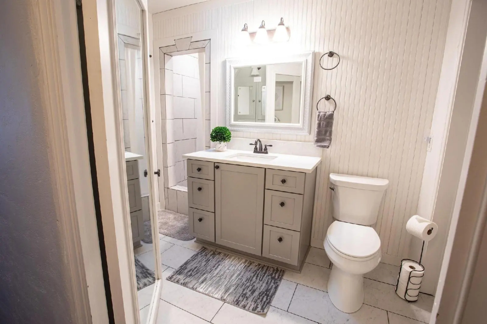 Hummingbird Estate Wine & Suites