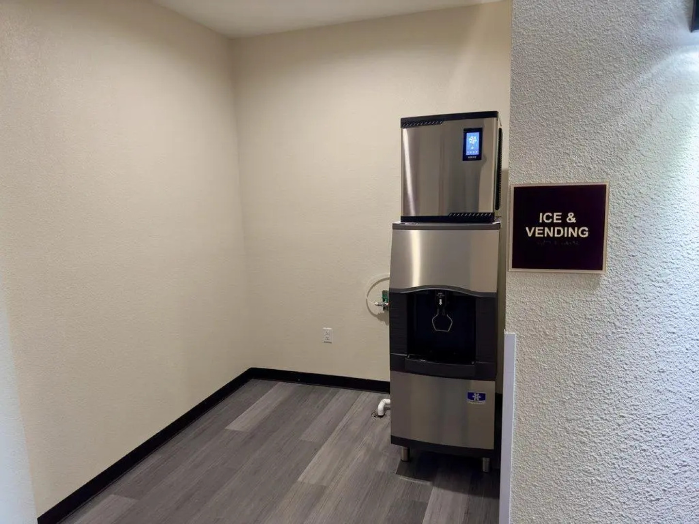 Red Roof Inn Hutchins