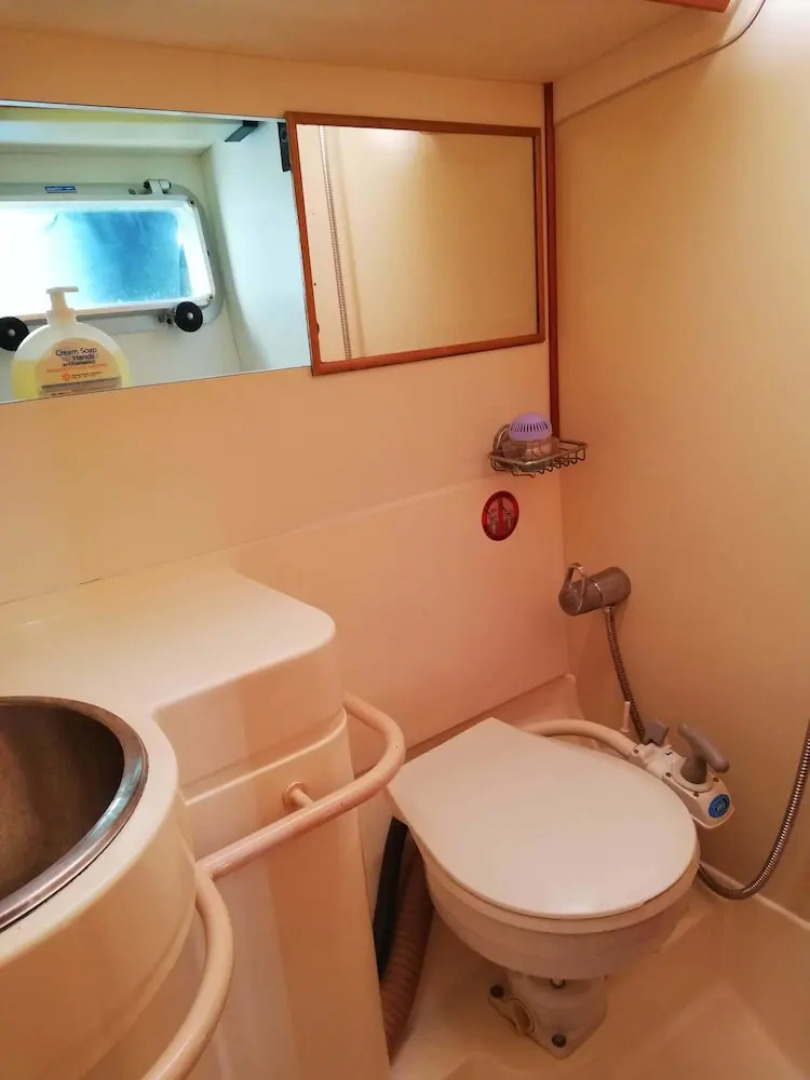 Amber Sun - Boat & Breakfast