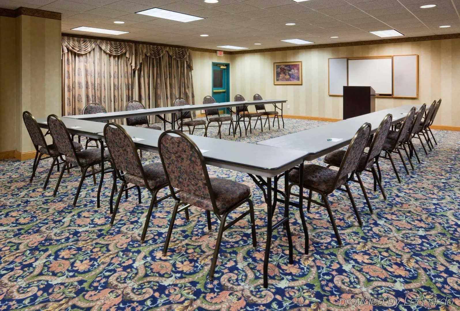 Country Inn & Suites by Radisson, Coralville, IA