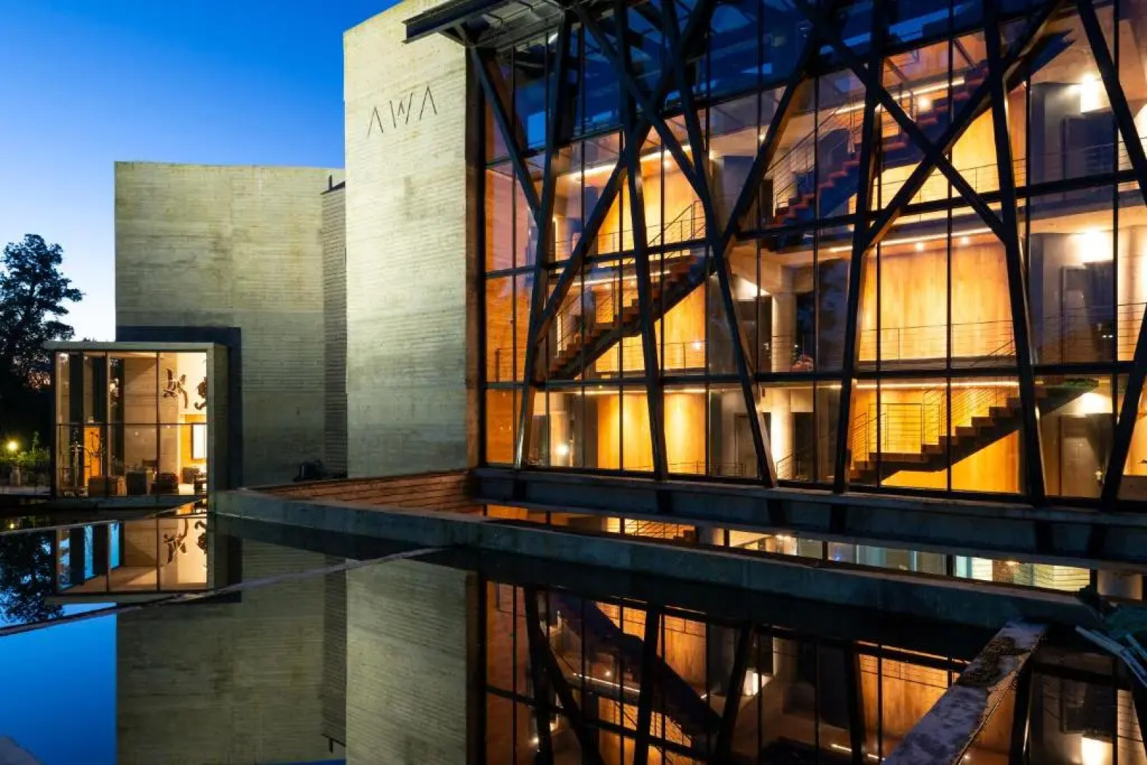 Hotel AWA Puerto Varas