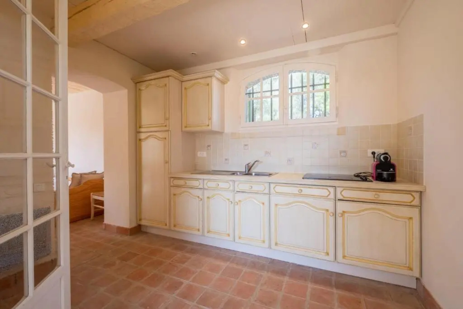 SERRENDY BIJOU de 280m2 au calme absolu avec piscine à débordement