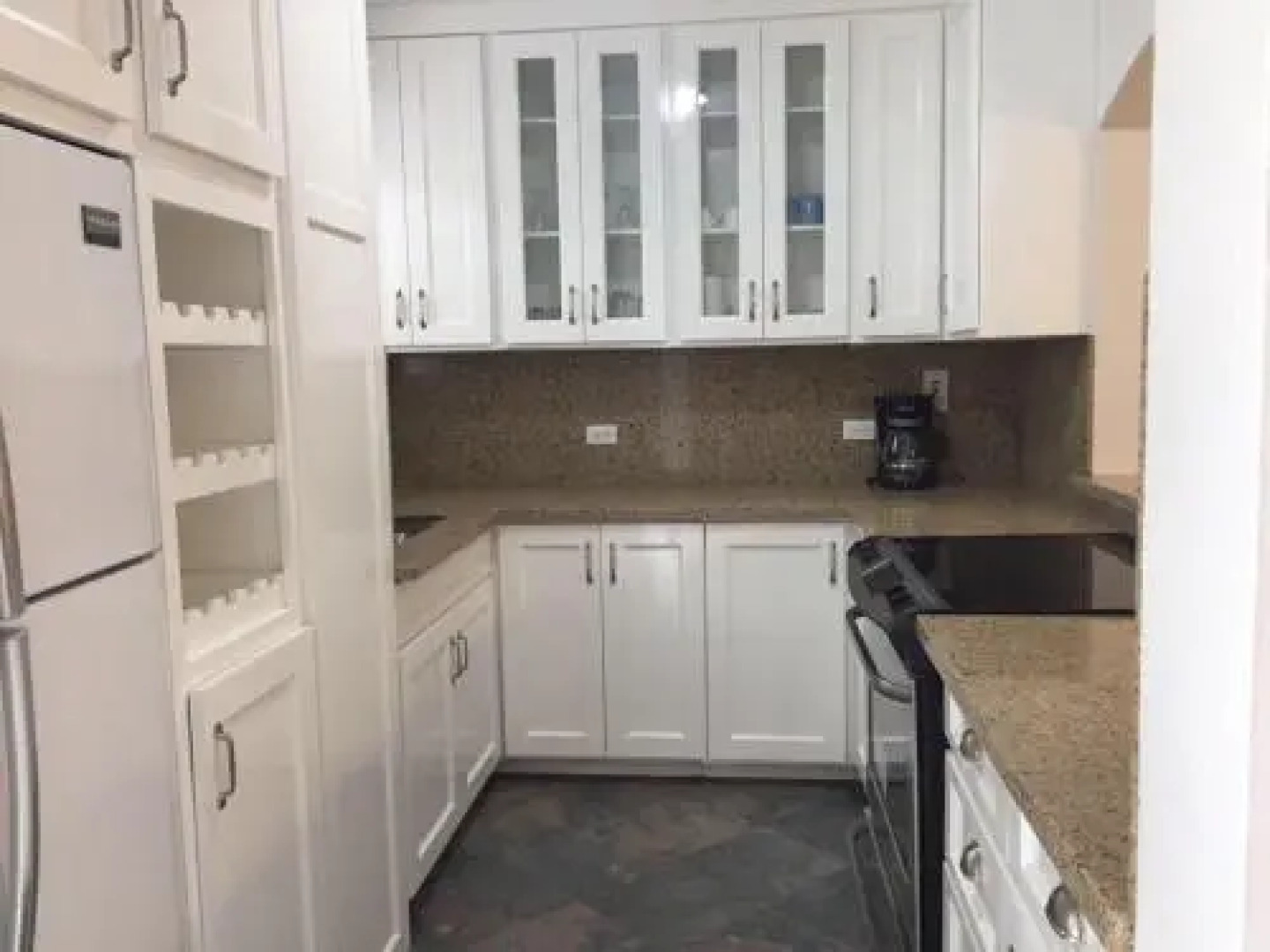 Point Village Beach Studios & Suites