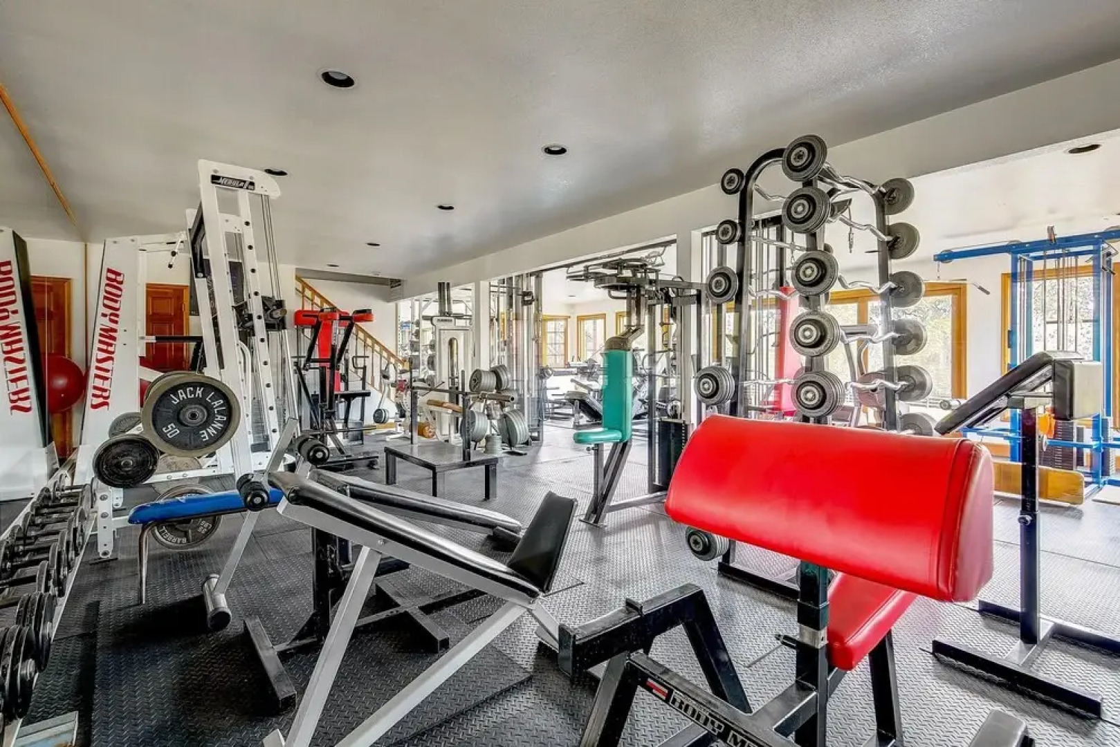 Stunning One of a Kind Tropical Zen Paradise!