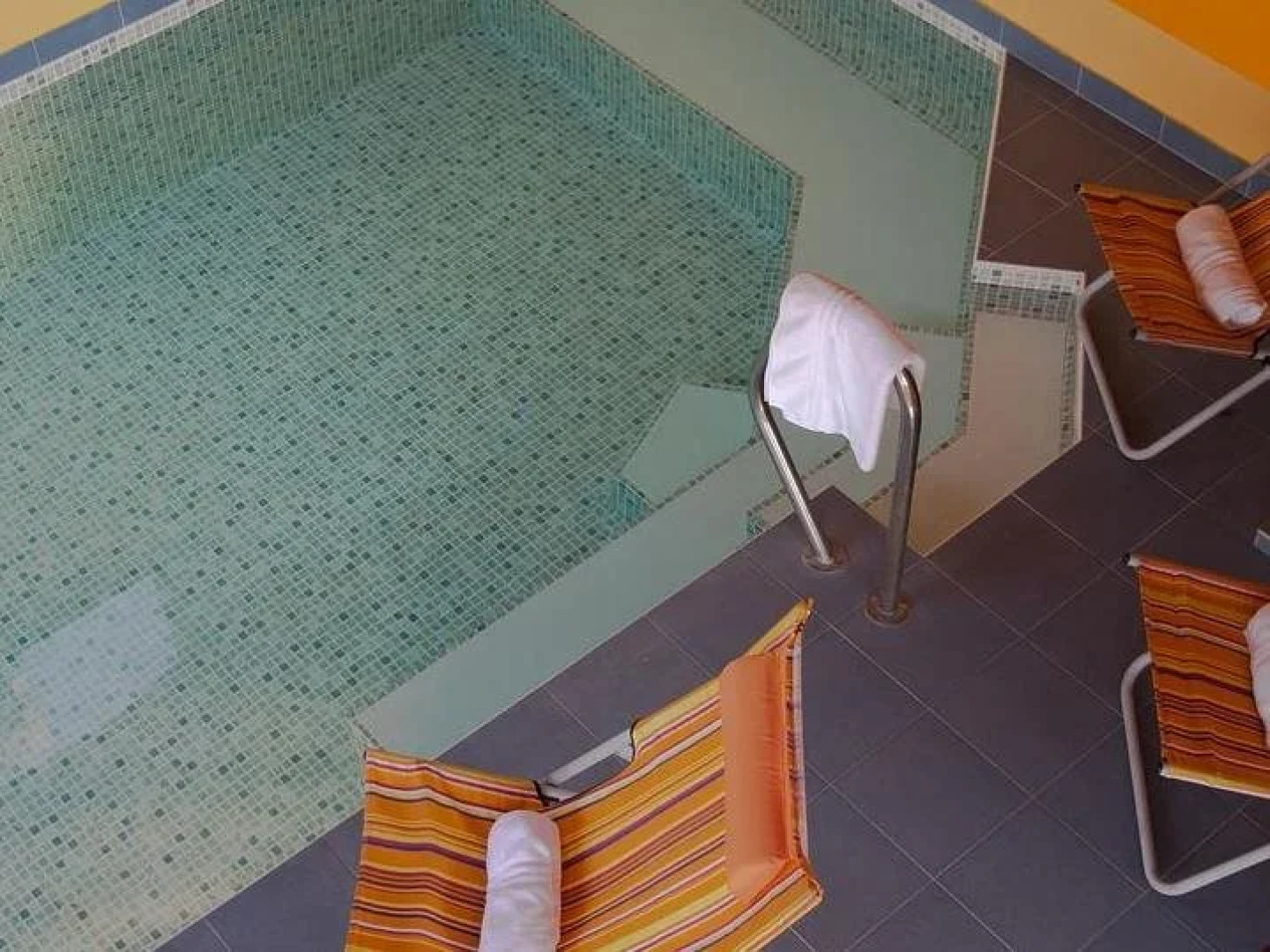 Mr. Görgey Art Hotel & Bistro