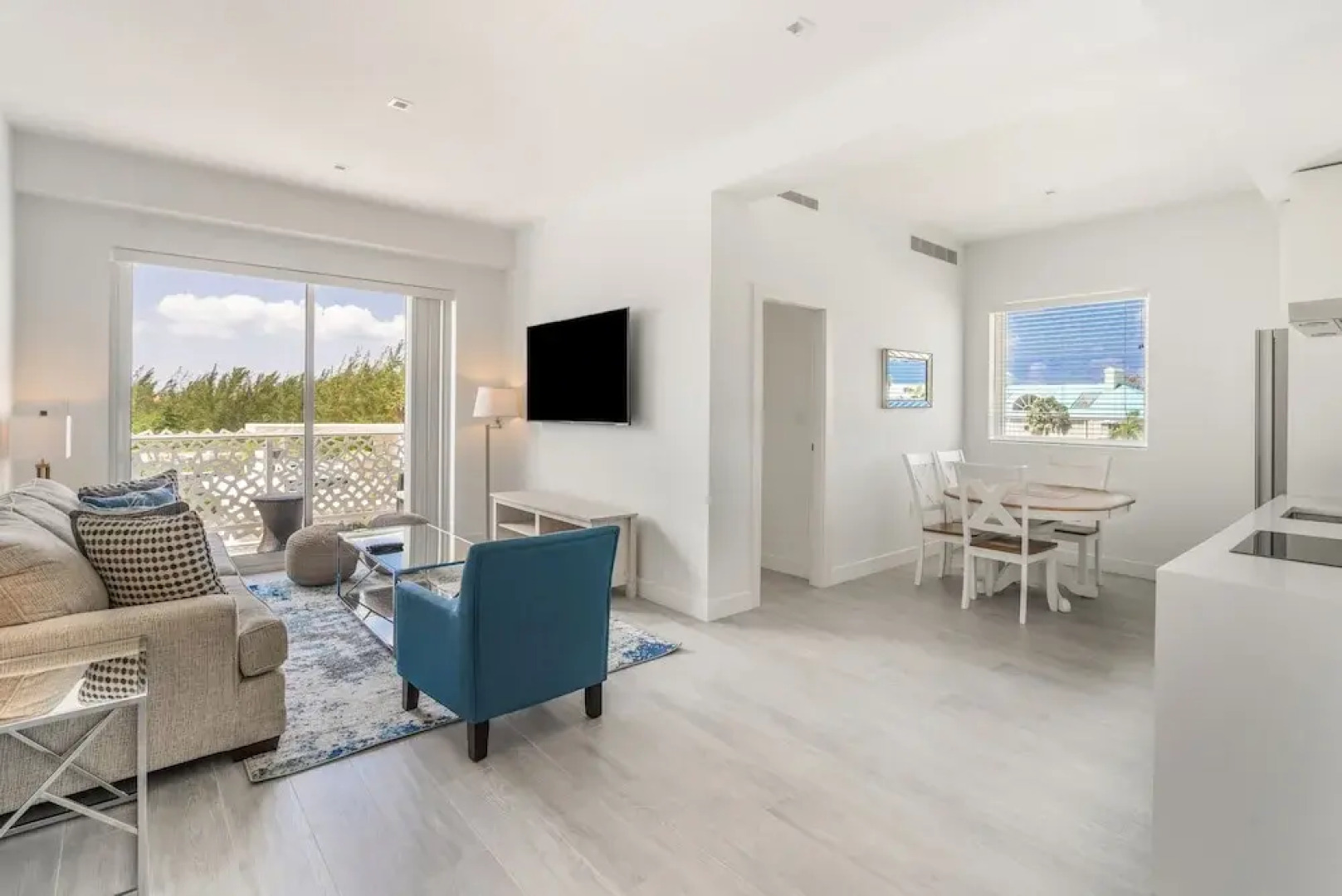 Cayman Luxury Rentals at The Grove