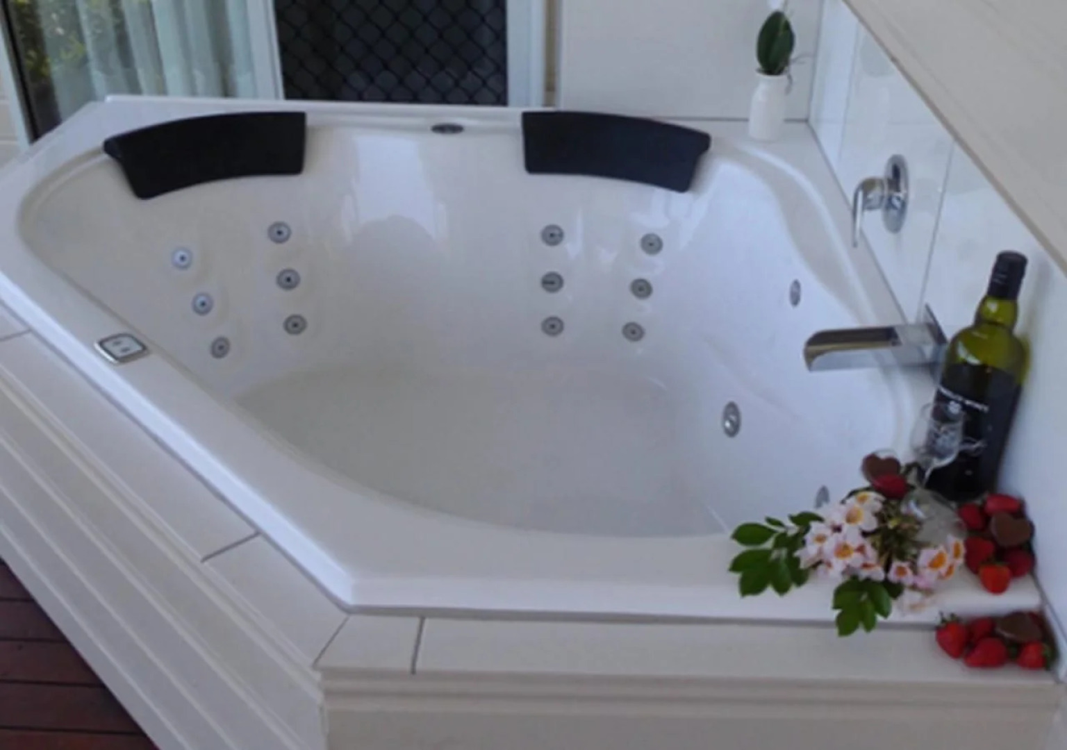 Tinaroo Sunset Retreat