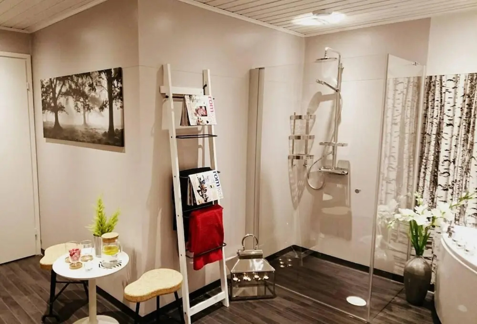 Large 8-9-bed Central Ski Innout House in Hemavan