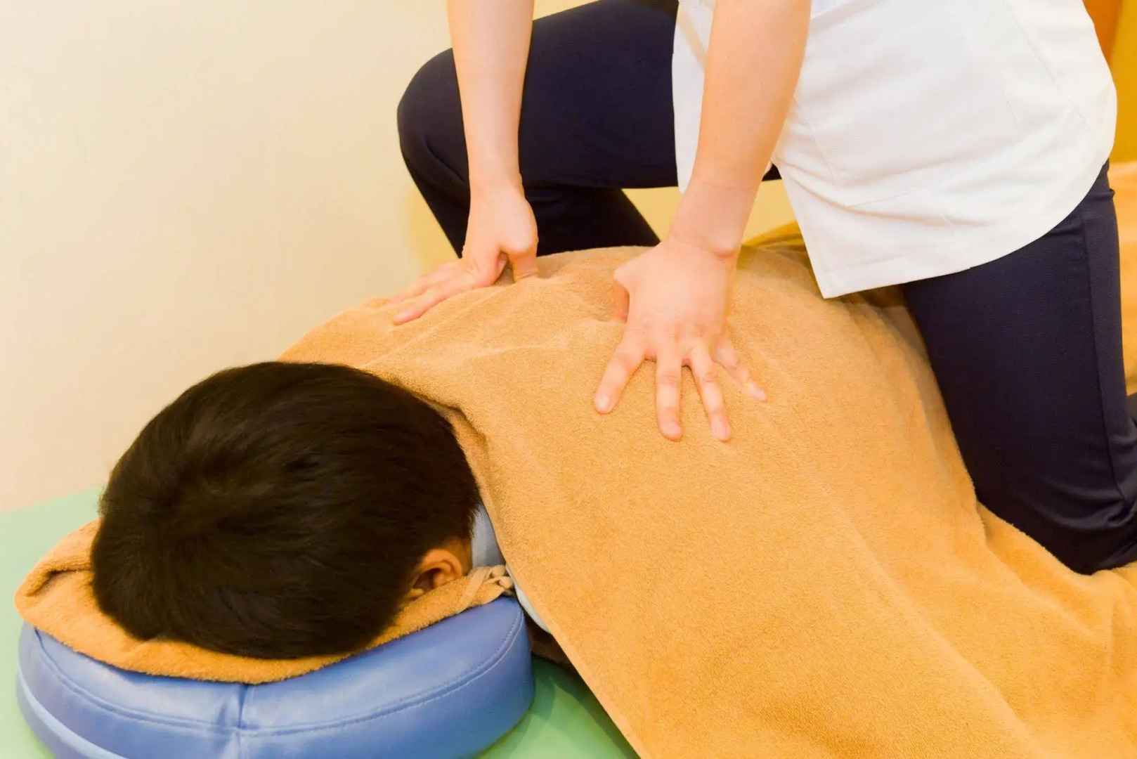 Wellbe Meieki - Caters to Men