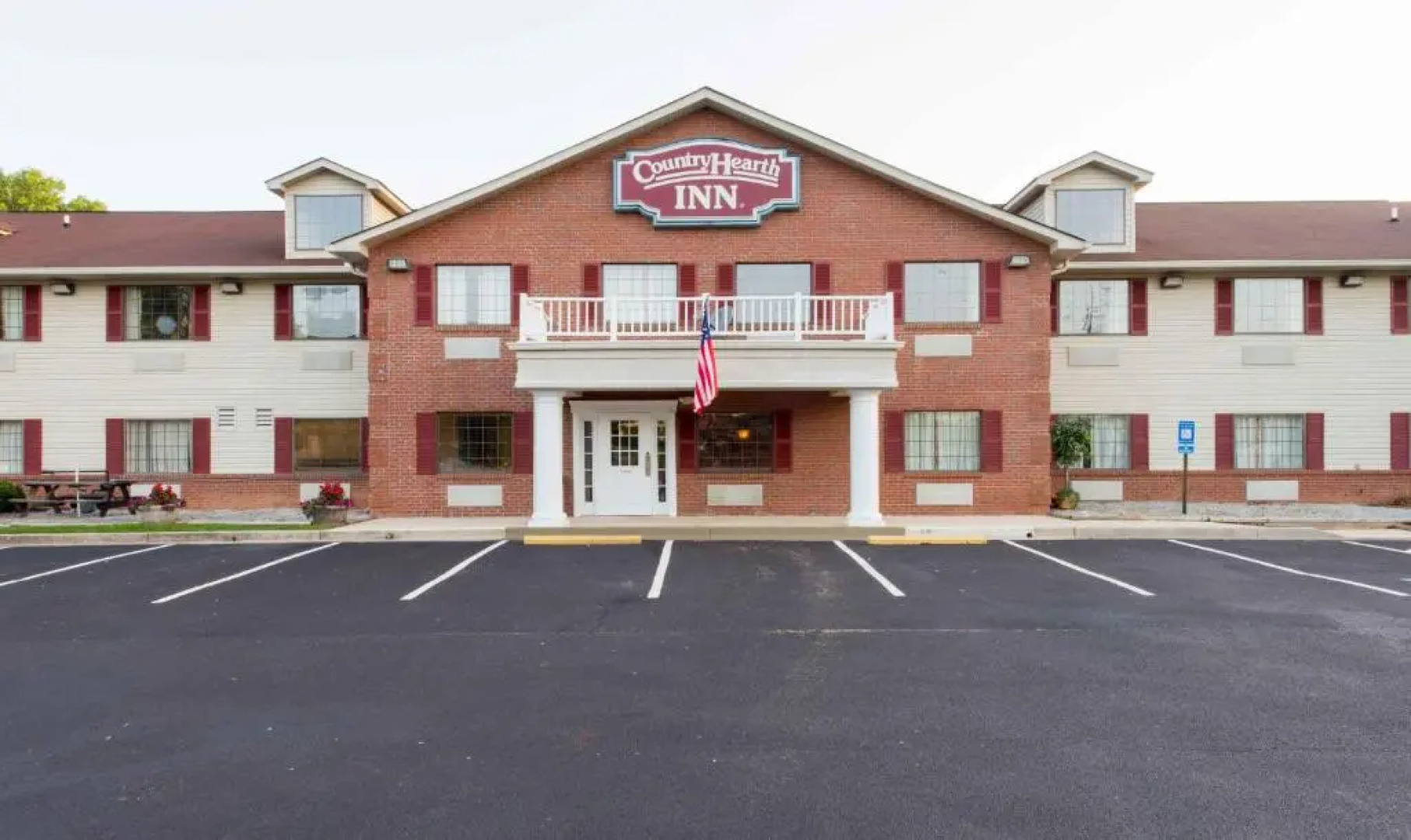 Country Hearth Inn & Suites Toccoa