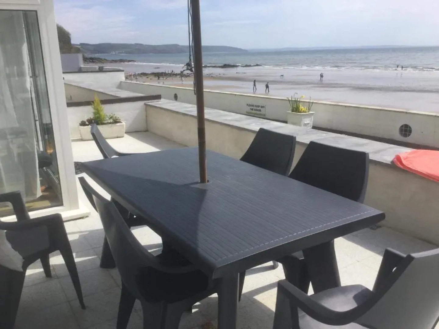 Strandways Court Apartment