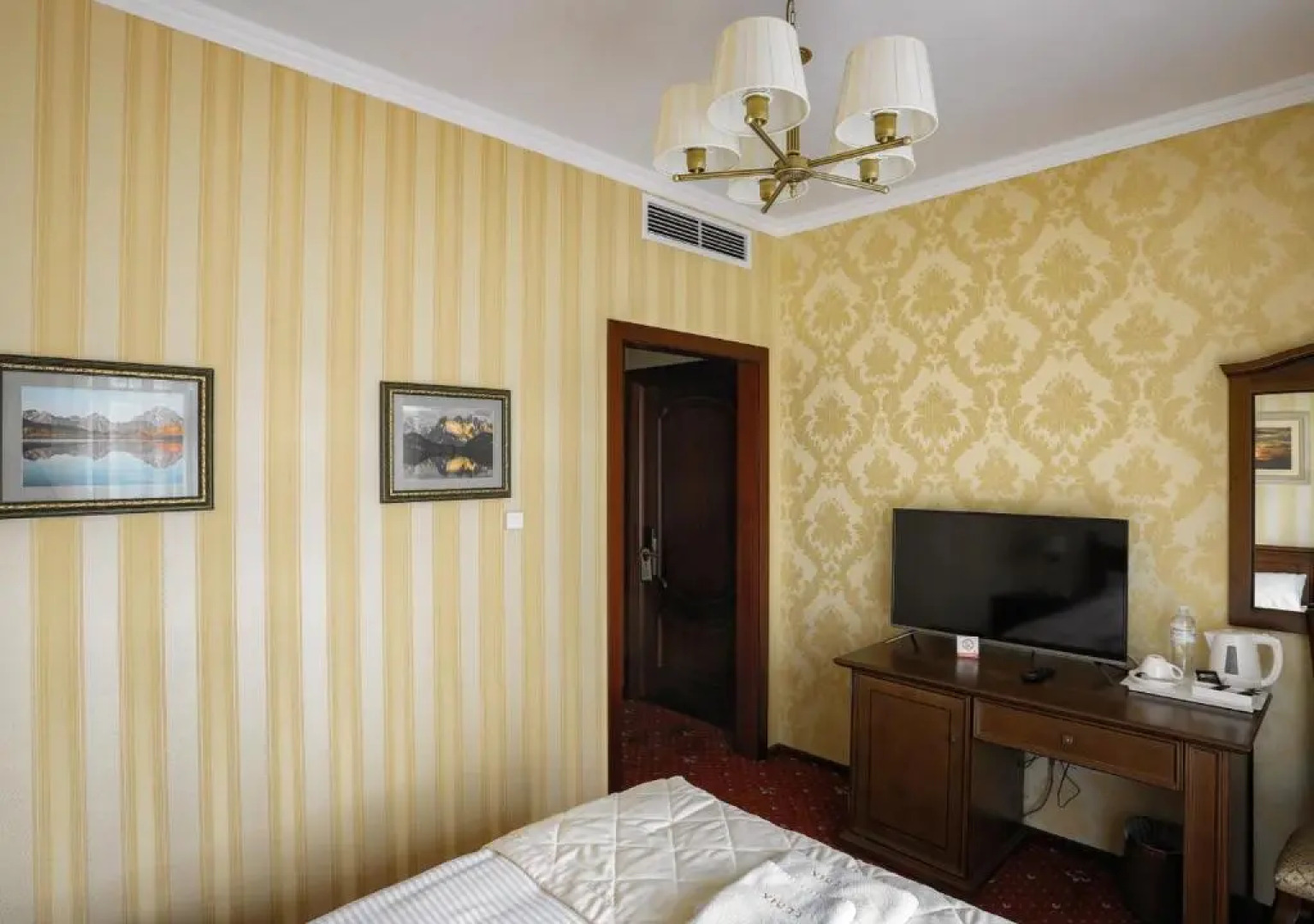 Отель Fenix Town