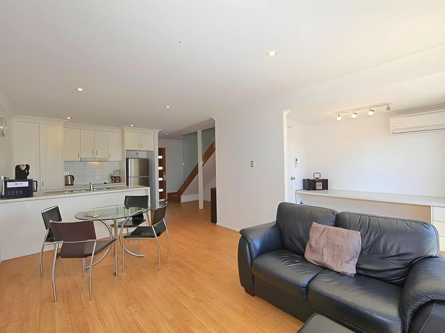 Alexandra Apartments