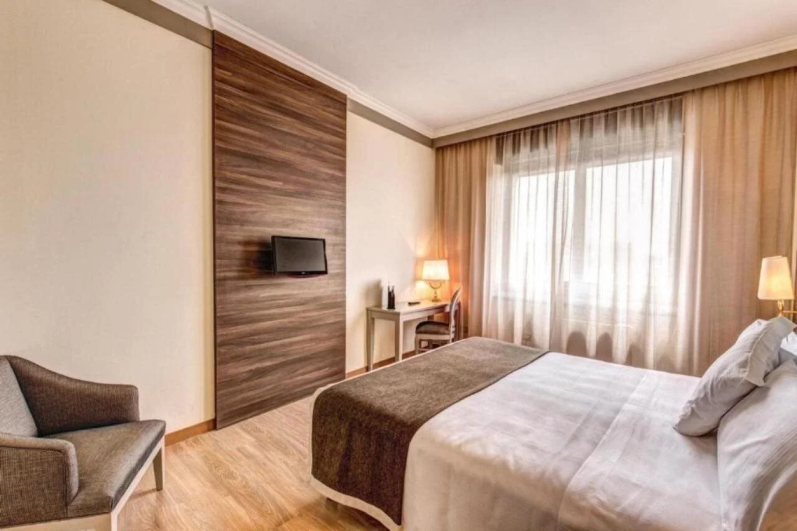 Отель Romana Residence