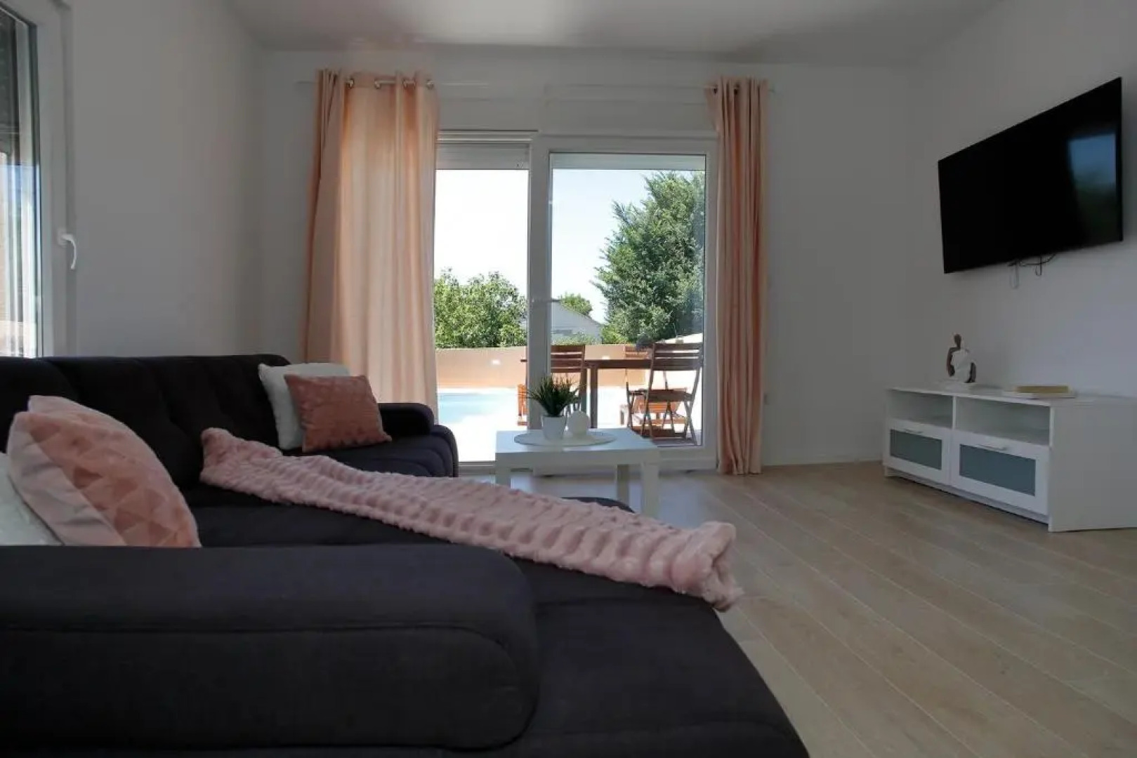 Beautiful Villa L&T 1 Nin