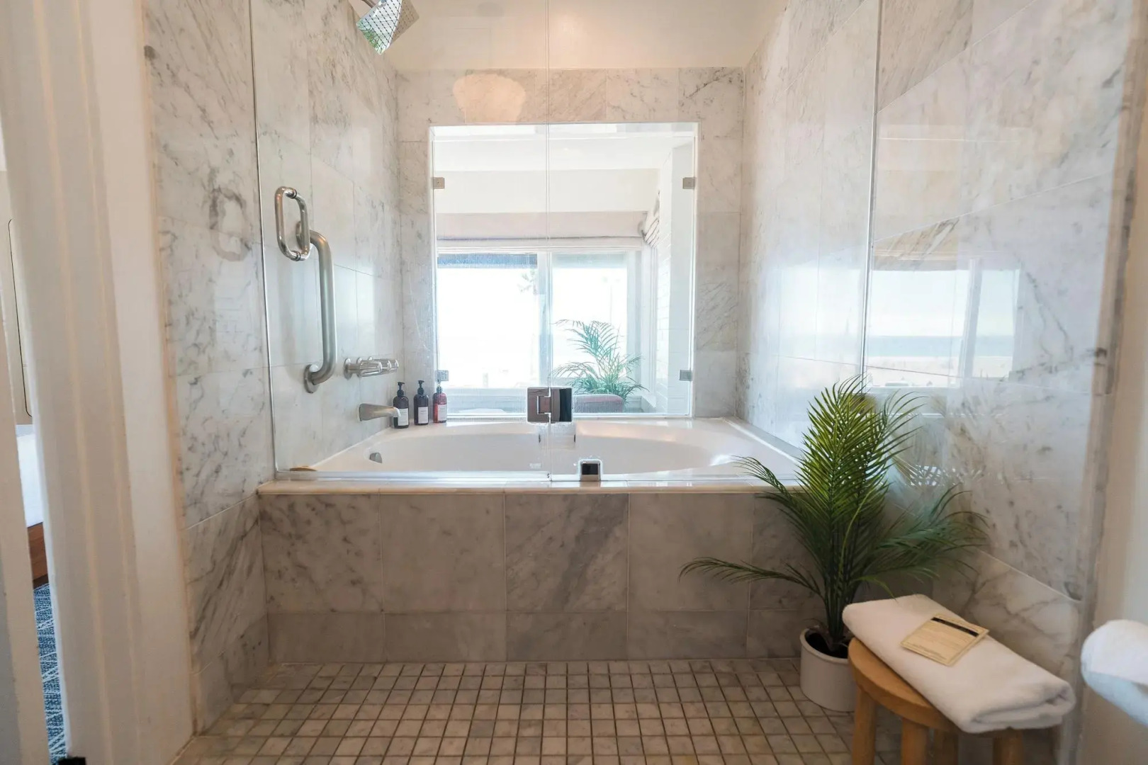 Newport Beach Hotel, A Four Sisters Inn