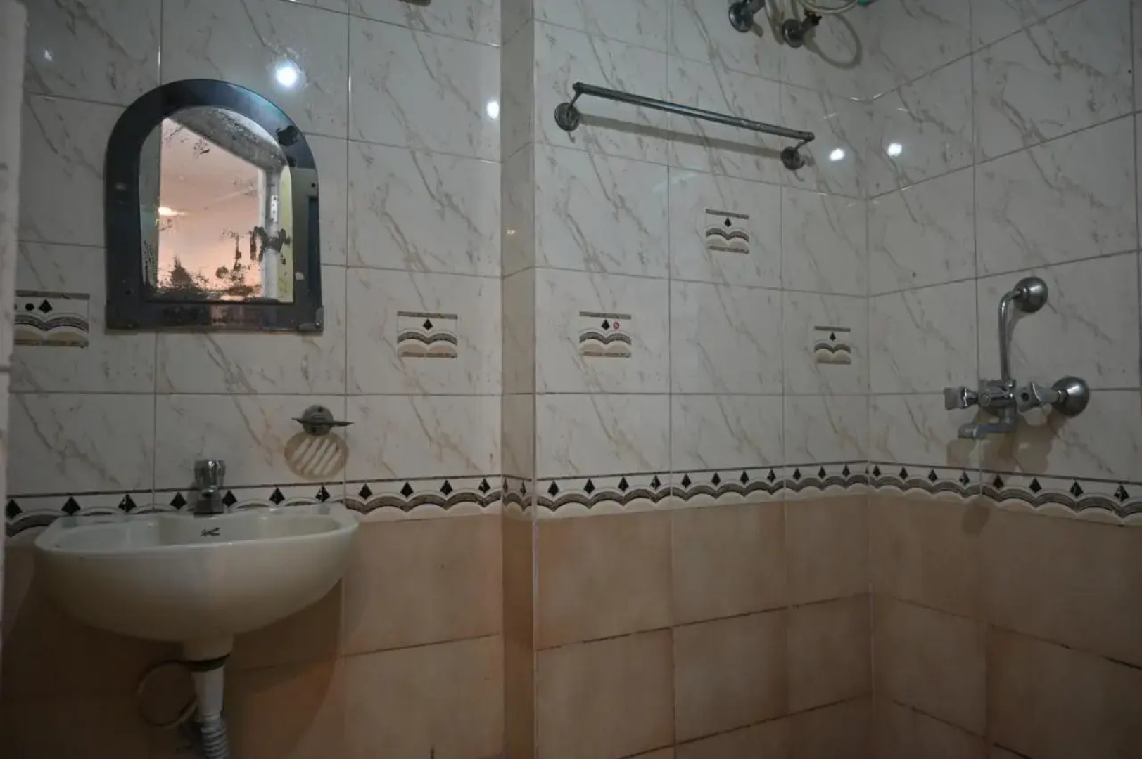 OYO 27950 Hotel Priyanka International