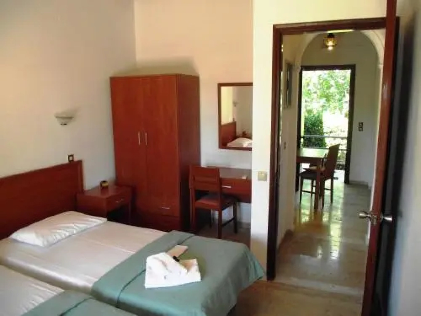 Sunflower Apartments