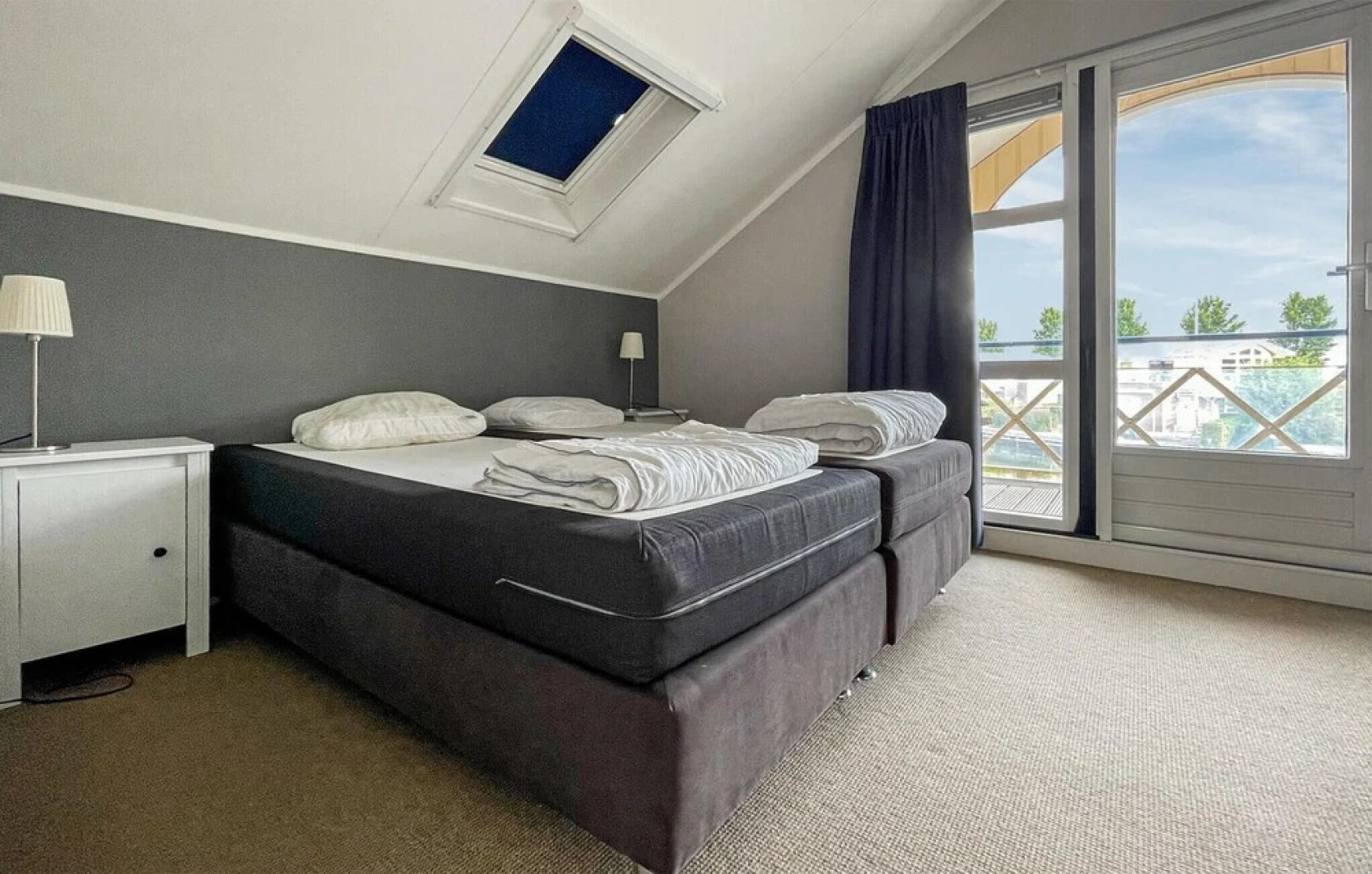 It Soal Waterpark-waterlelie I