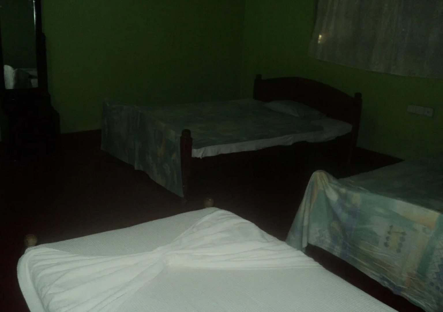 Puleys Balmoral Hotel and Rest House