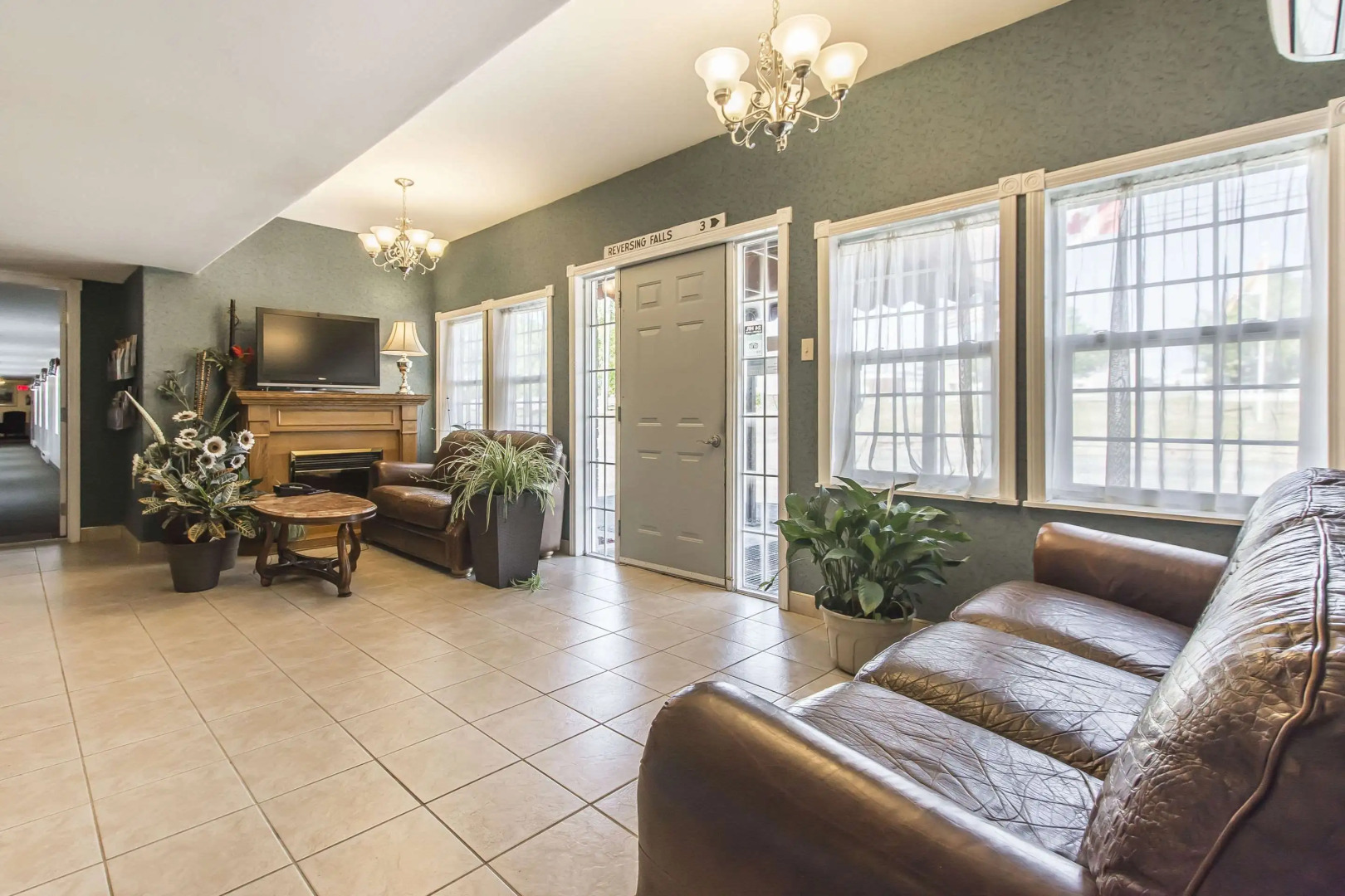 Econo Lodge & Suites Saint John