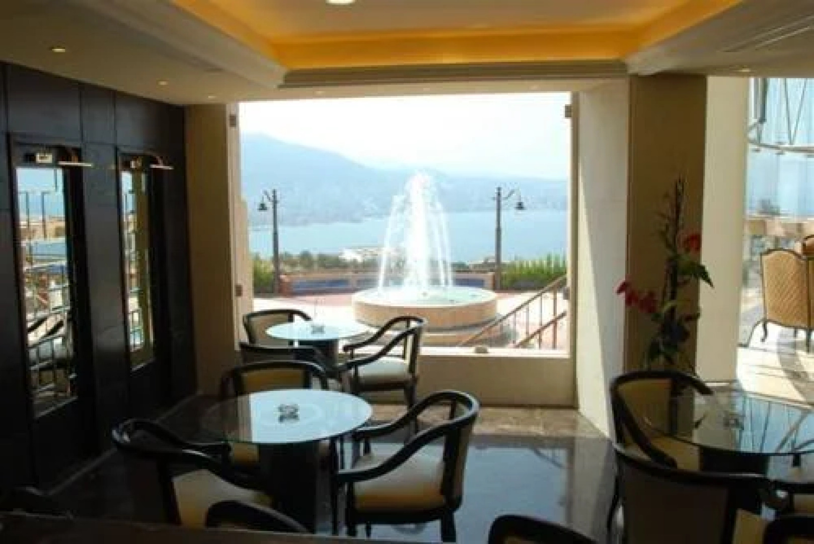 Sun Hills Suites Hotel