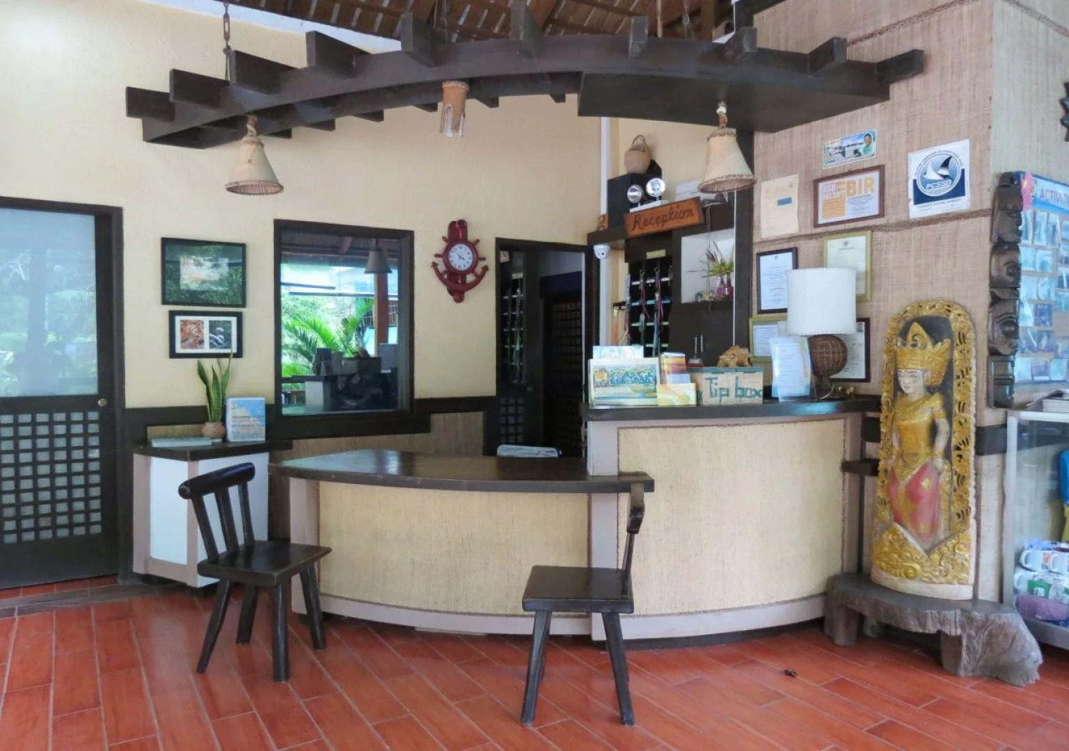 Pier Uno Dive Resort