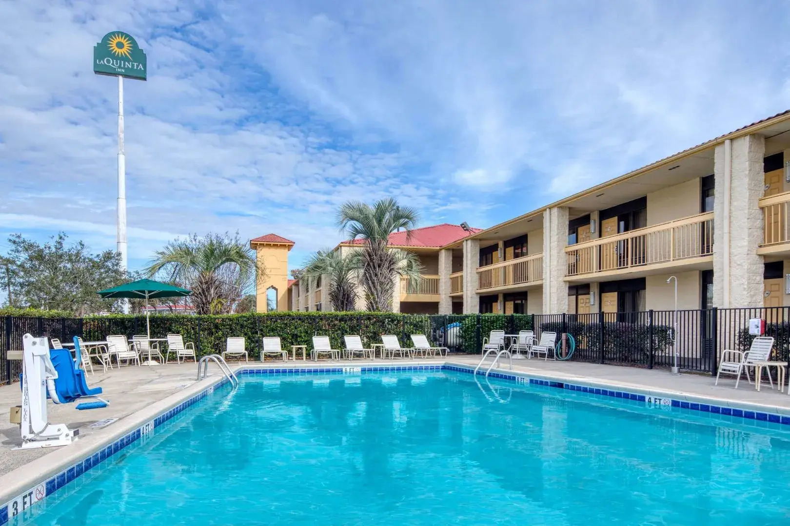 Super 8 by Wyndham Savannah