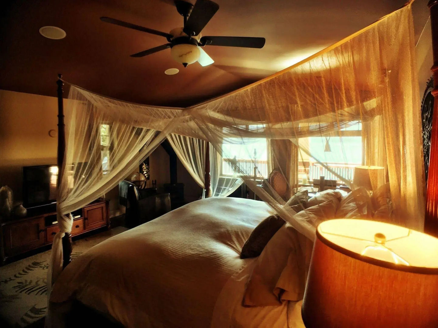 The Tuwanek Hotel and Spa